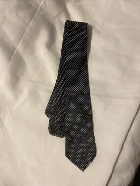 Classic Black Polka Dot Men's Tie - Timeless Formal Accent